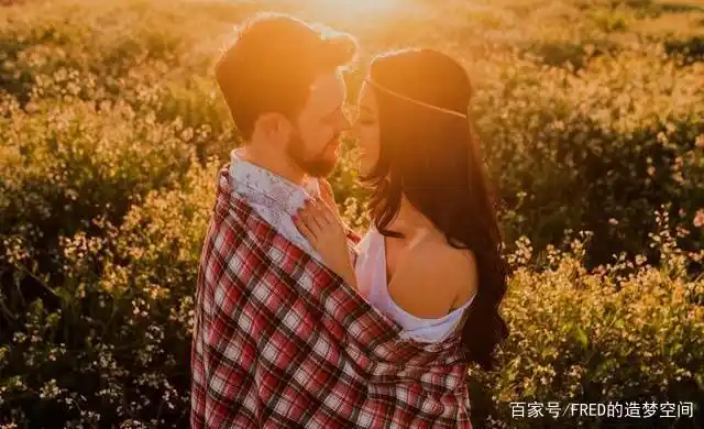 100种姿势摆拍双人_情侣摄影姿势分享_情侣摄影创意
