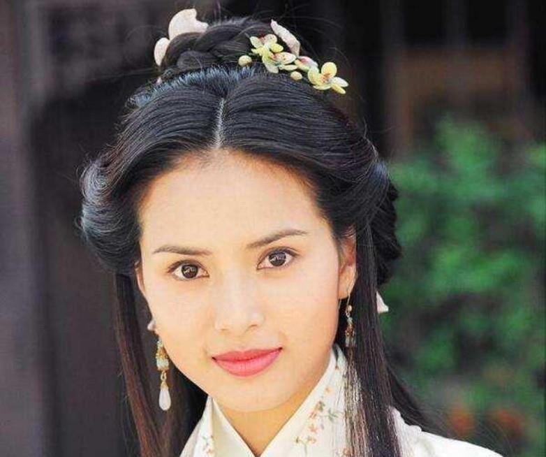 51岁女明星气质_50岁女明星保养_明星最老的女明星
